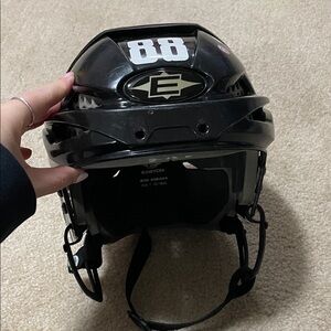 Hockey helmet